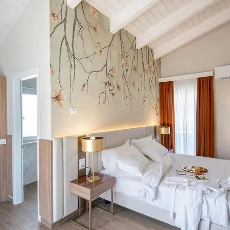 Della Piana Hotel 4*