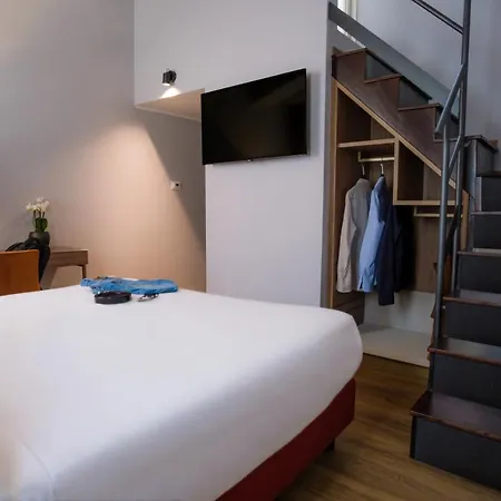 Della Piana Szálloda Avezzano