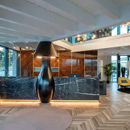 Della Piana Авеццано